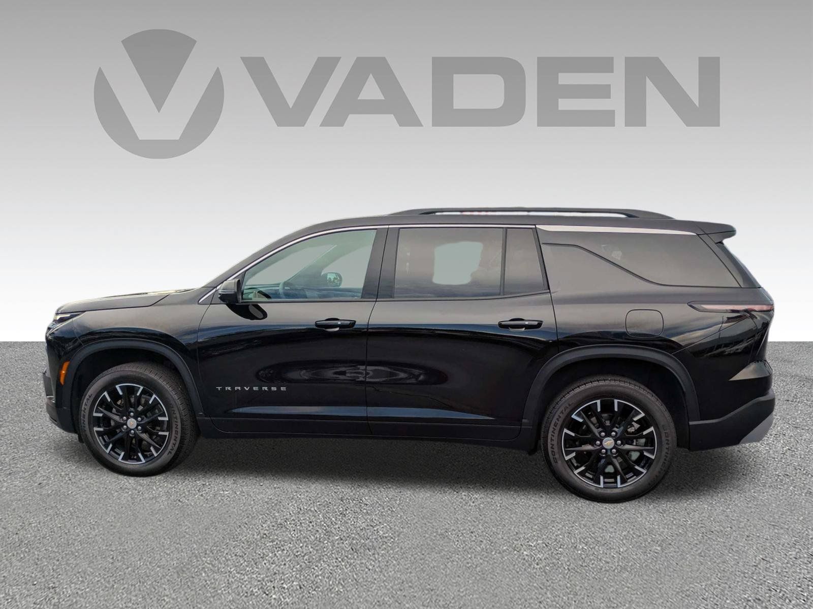 Used 2026 Chevrolet Traverse LT w/ Sun and Wheel Package FWD image 30
