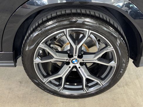 Used 2022 BMW X6 xDrive40i w/ M Sport Package AWD/4WD image 36