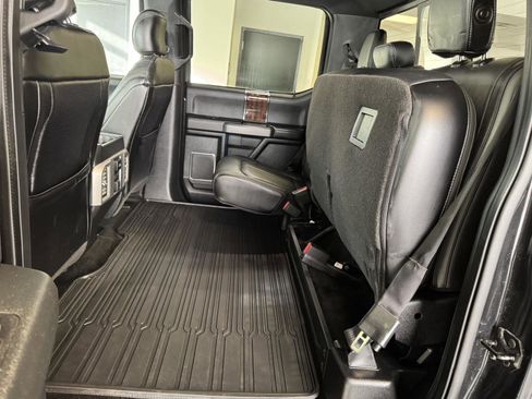 Used 2015 Ford F150 Platinum w/ Equipment Group 701A Luxury image 27