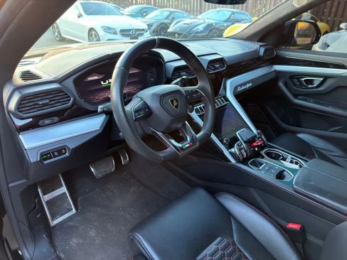 Used 2020 Lamborghini Urus image 9