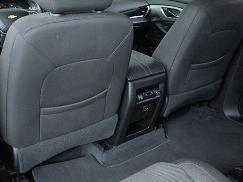 Used 2023 Chevrolet Traverse LT AWD/4WD image 30
