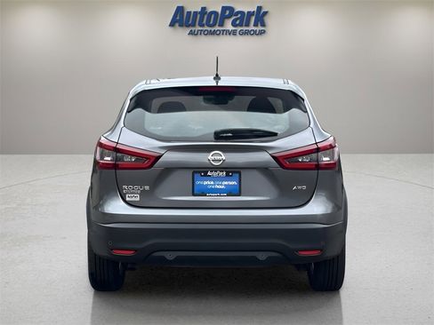 Used 2021 Nissan Rogue Sport S image 6