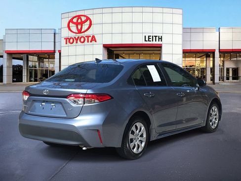 Used 2025 Toyota Corolla LE image 5