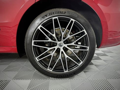 Used 2024 Porsche Macan image 16