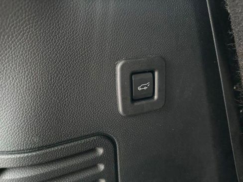 Used 2016 Lincoln Navigator Select image 23