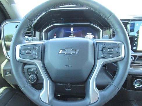 Used 2024 Chevrolet Silverado 1500 RST w/ Z71 Off-Road Package AWD/4WD image 22