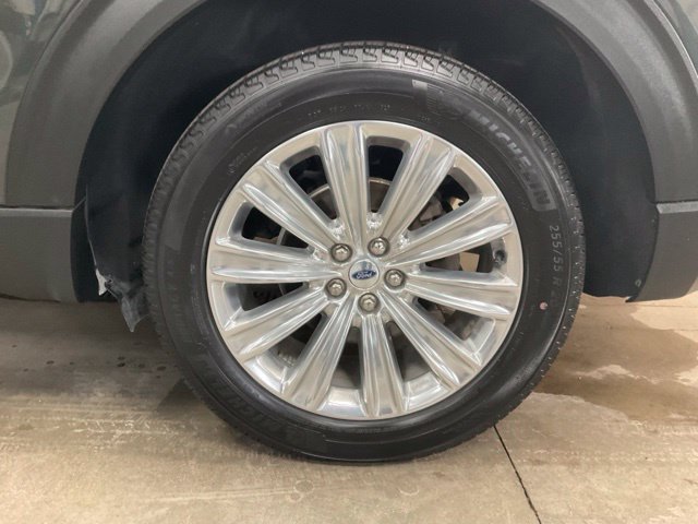 Used 2023 Ford Explorer Limited w/ Equipment Group 301A AWD/4WD image 15