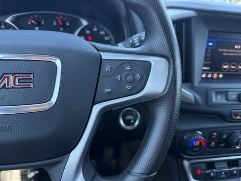Used 2024 GMC Terrain SLE w/ Driver Convenience Package AWD/4WD image 16