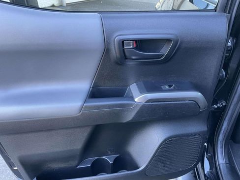 Used 2022 Toyota Tacoma SR5 image 22