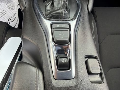 Used 2022 Chevrolet Camaro LT w/ Technology Package RWD image 29