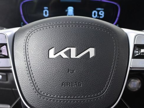 Used 2025 Kia Telluride S AWD/4WD image 36