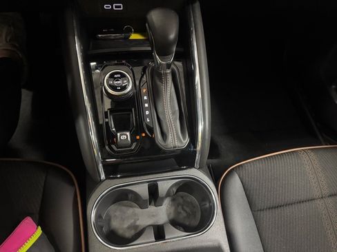 Used 2024 GMC Canyon AT4 w/ Technology Package image 21