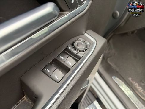 Used 2024 GMC Sierra 2500 Denali w/ Denali Reserve Package AWD/4WD image 12