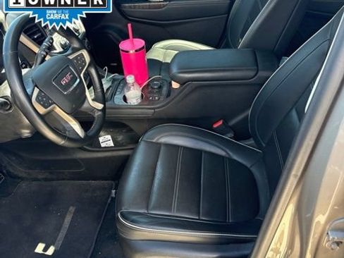 Used 2023 GMC Acadia Denali w/ Denali Ultimate Package AWD/4WD image 12