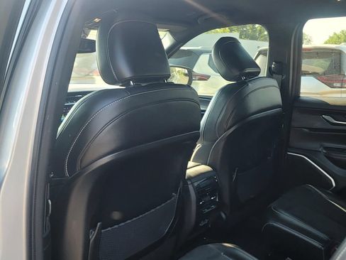 Used 2021 Jeep Grand Cherokee L Laredo AWD/4WD image 16