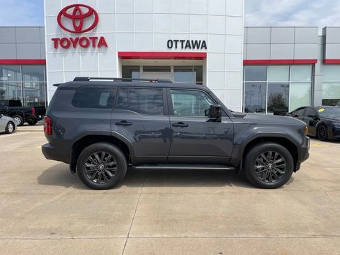 Used 2026 Toyota Land Cruiser w/ Premium Package AWD/4WD image 5