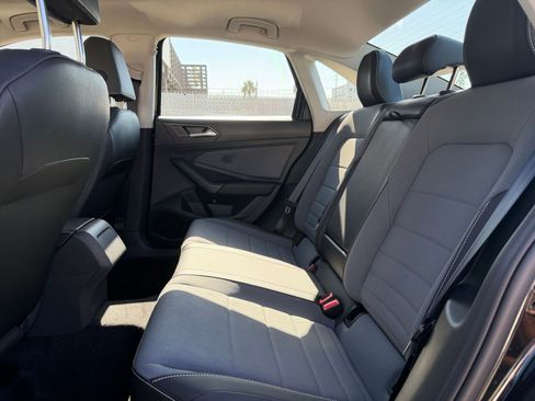 Used 2025 Volkswagen Jetta SE image 24