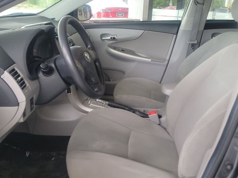 Used 2012 Toyota Corolla LE w/ Premium Pkg FWD image 9