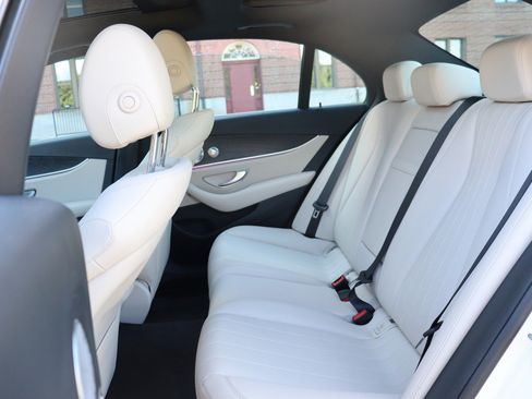 Used 2017 Mercedes-Benz E 300 4MATIC image 15