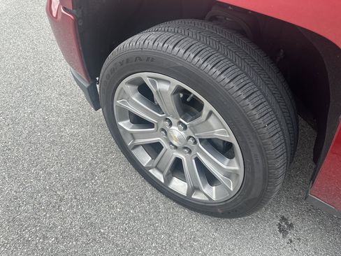 Used 2018 Chevrolet Silverado 1500 High Country image 11