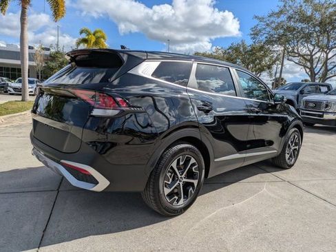 Used 2023 Kia Sportage EX image 4