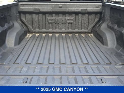 Used 2025 GMC Canyon Denali AWD/4WD image 5