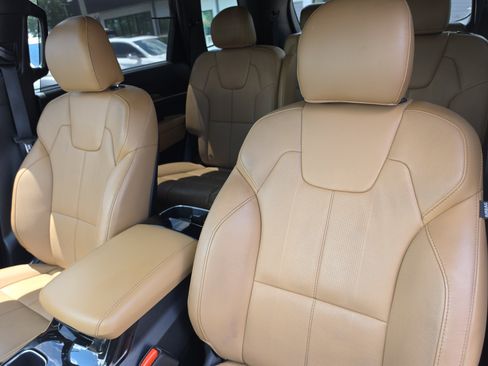 Used 2021 Kia Telluride SX w/ Nightfall Edition Package AWD/4WD image 23