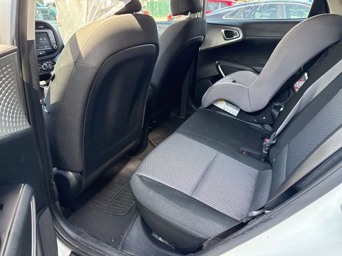 Used 2022 Kia Soul LX FWD image 14