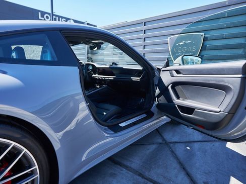 Used 2024 Porsche 911 Carrera 4S w/ Premium Package image 21