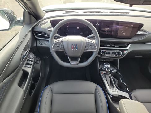 Used 2024 Buick Envista Sport Touring w/ Convenience I Package image 11