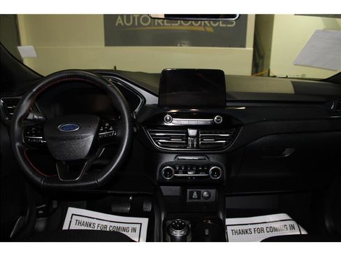 Used 2025 Ford Escape ST-Line image 15