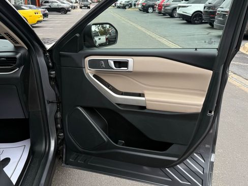 Used 2021 Ford Explorer XLT w/ Equipment Group 202A image 22