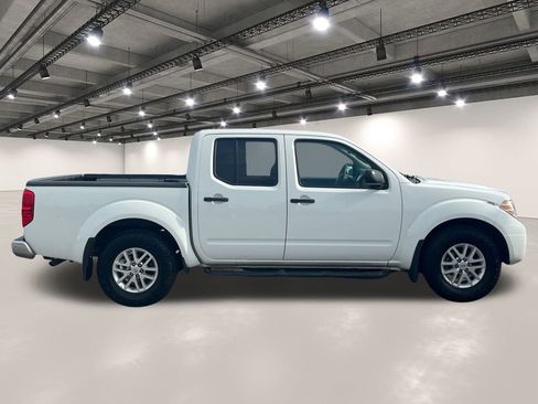 Used 2017 Nissan Frontier SV w/ SV Value Truck Package image 17