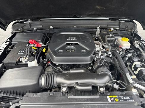 Used 2020 Jeep Wrangler Unlimited Sport image 13