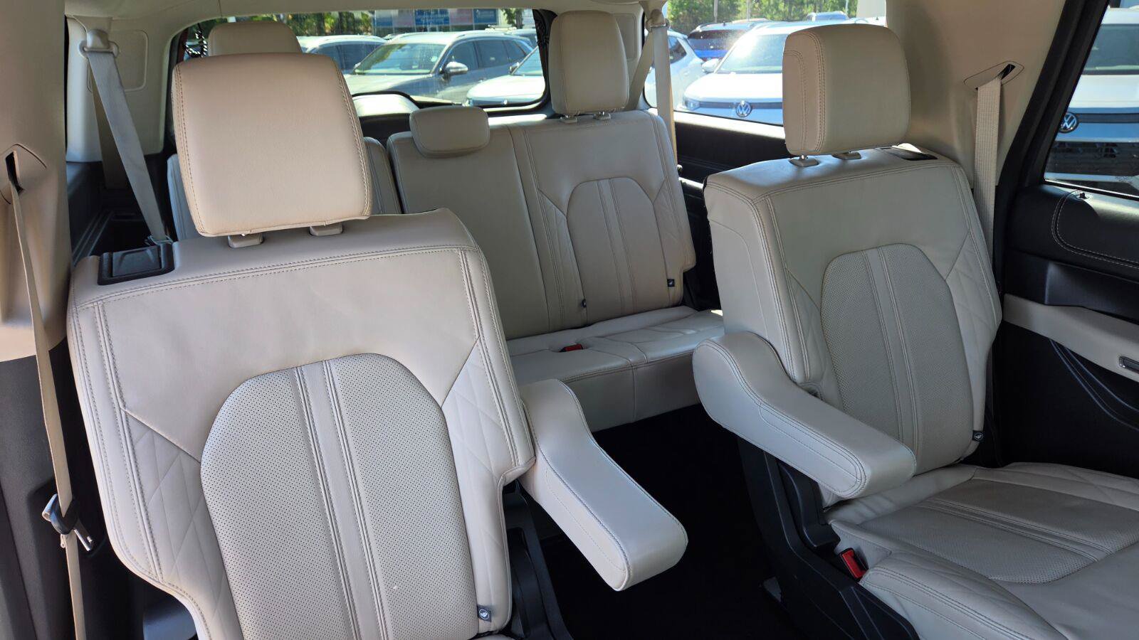 Used 2023 Ford Expedition Max Platinum AWD/4WD image 64