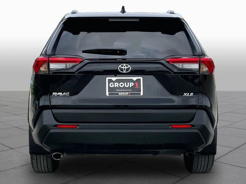 Used 2023 Toyota RAV4 XLE Premium FWD image 5