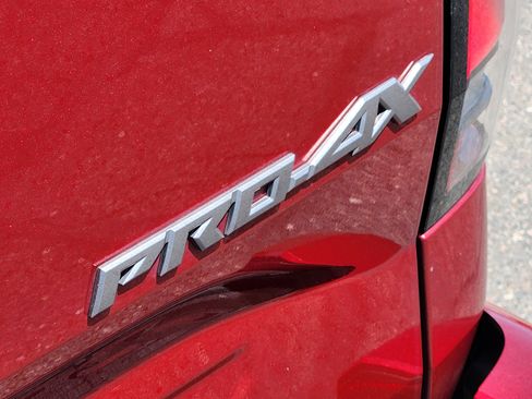 Used 2023 Nissan Frontier PRO-4X w/ Pro Convenience Package image 11