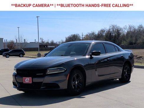 Used 2023 Dodge Charger SXT image 3
