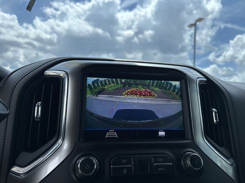 Used 2021 Chevrolet Silverado 1500 LT w/ Bed Protection Package AWD/4WD image 24