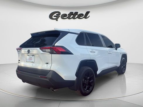 Used 2024 Toyota RAV4 LE FWD image 5