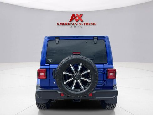 Used 2019 Jeep Wrangler Unlimited Sahara AWD/4WD image 5