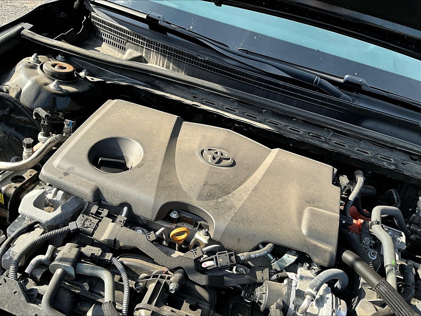Used 2025 Toyota Camry SE FWD image 31