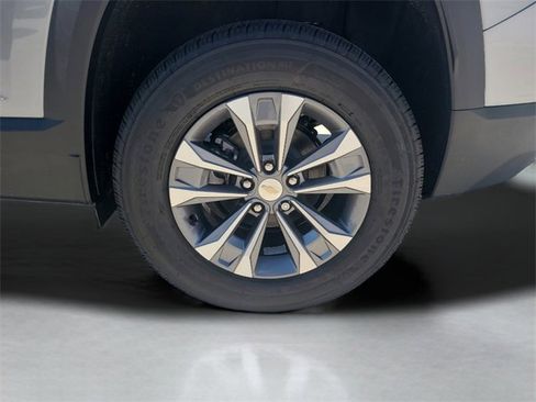 New 2026 Chevrolet Equinox LT image 8