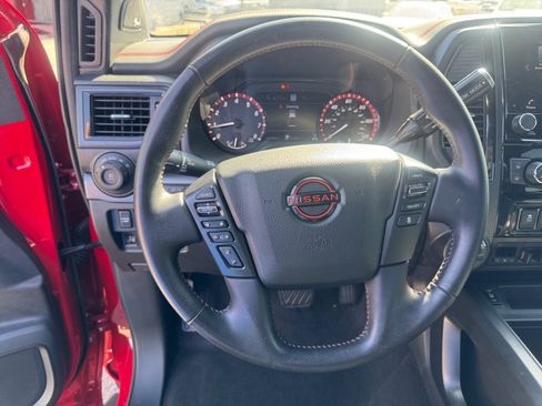 Used 2024 Nissan Titan PRO-4X w/ Pro-4x Convenience Package AWD/4WD image 20