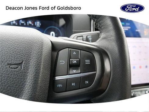 Used 2024 Ford Ranger Lariat w/ Trailer Tow Package image 24