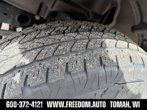 Used 2023 Jeep Gladiator Sport AWD/4WD image 29