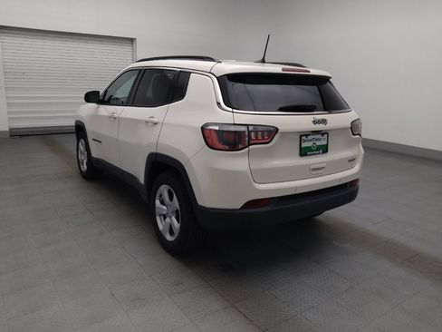 Used 2018 Jeep Compass Latitude w/ Popular Equipment Group FWD image 5