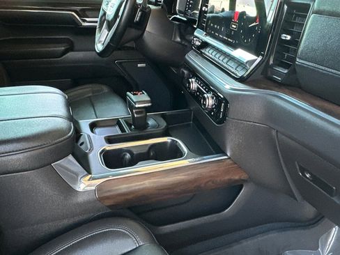 Certified 2024 GMC Sierra 1500 SLT w/ SLT Premium Plus Package image 16