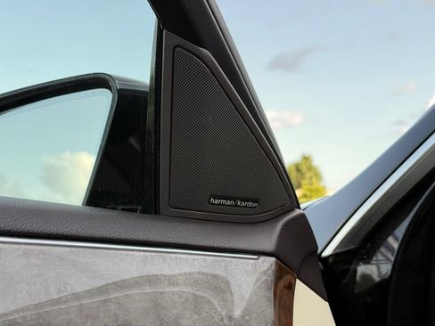 Used 2016 Mercedes-Benz E 350 Sedan image 16