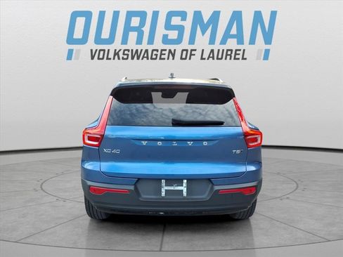 Used 2021 Volvo XC40 T5 R-Design w/ Climate Package image 3